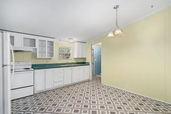 743 Oak MDWS, San Marcos, TX 78666