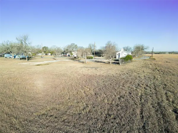 1414 Fifth ST, Lockhart, TX 78644