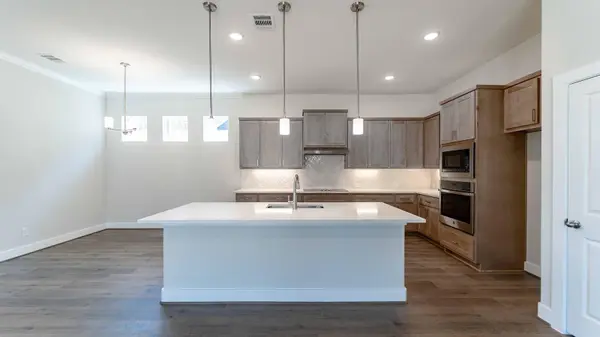 221 Cabiness DR, Salado, TX 76571