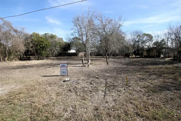 1104 Wichita ST, Lockhart, TX 78644