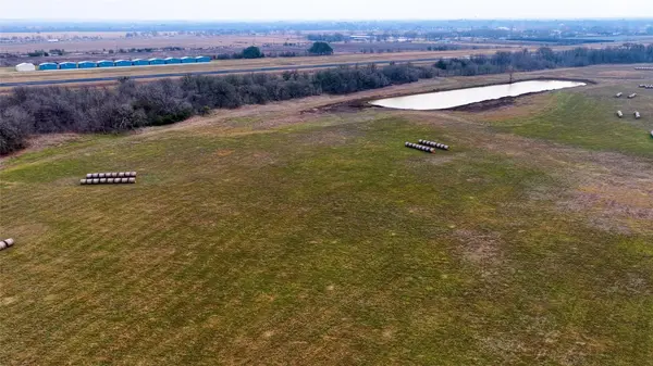 531 Highway 71 W, Smithville, TX 78957