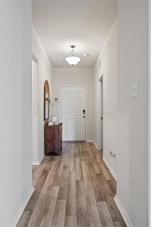 160 Gunther WAY, Taylor, TX 76574