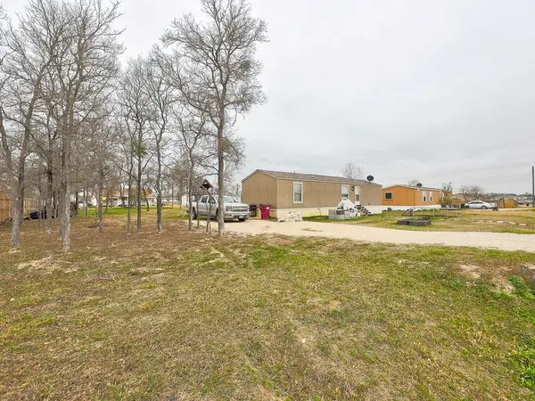 230 Gato RD, Cedar Creek, TX 78612
