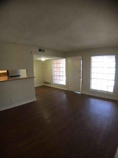 4709 Harmon Ave #415, Austin, TX 78751