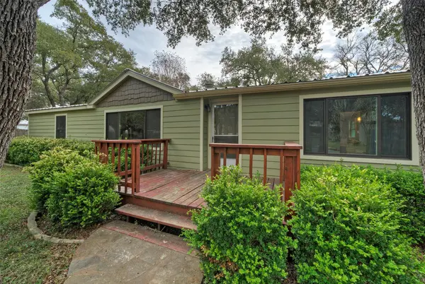 125 Queen Anne CIR, Canyon Lake, TX 78133
