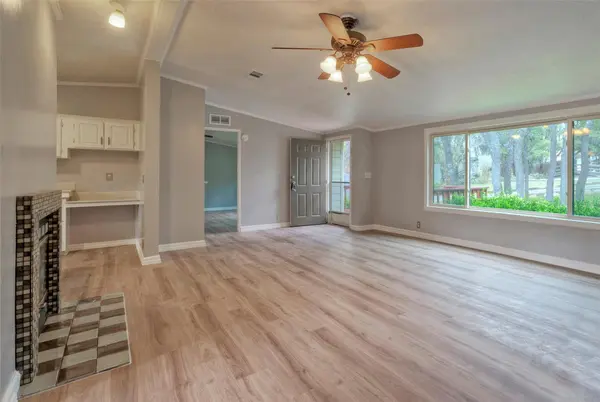 125 Queen Anne CIR, Canyon Lake, TX 78133