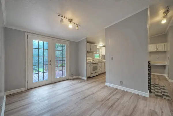 125 Queen Anne CIR, Canyon Lake, TX 78133