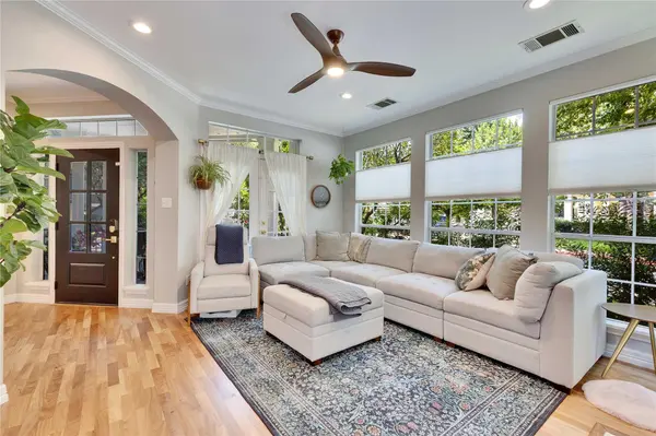 2601 Kinney Oaks CT, Austin, TX 78704