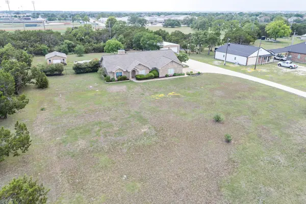 221 Breakaway RD, Cedar Park, TX 78613