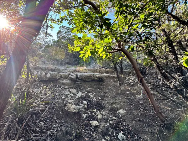 108 Oak Ridge, Dripping Springs, TX 78620