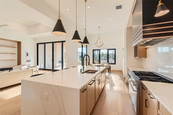 8709 Springdale Ridge DR, Austin, TX 78738