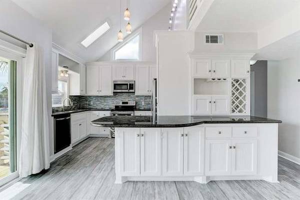 16525 Jamaica Cove RD, Jamaica Beach, TX 77554