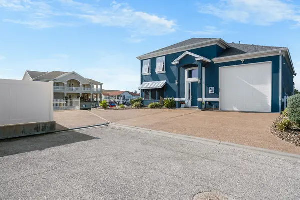 113 Tarpon CT, Aransas Pass, TX 78336