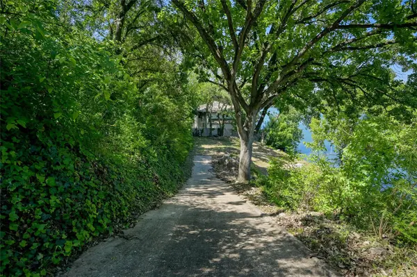 4200 Rivercrest DR, Austin, TX 78746