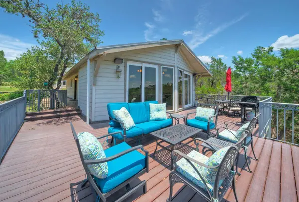 8101 Sharon RD, Volente, TX 78641