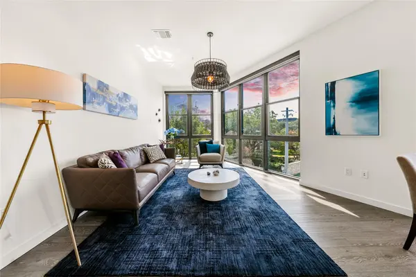 800 Embassy DR #337, Austin, TX 78702