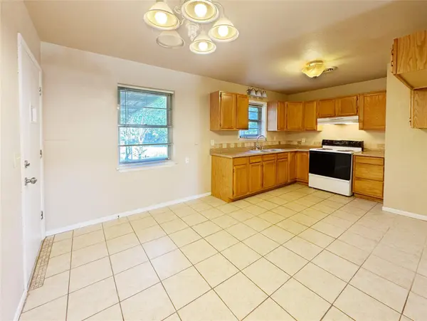 305 Highland DR, Burnet, TX 78611