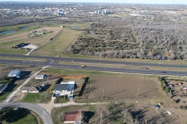 000 W. Carlos G. Parker Blvd., Taylor, TX 76574