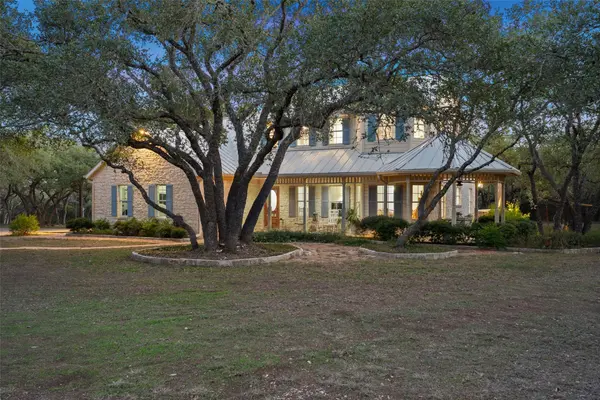 301 Crystal Meadows DR, Kyle, TX 78640