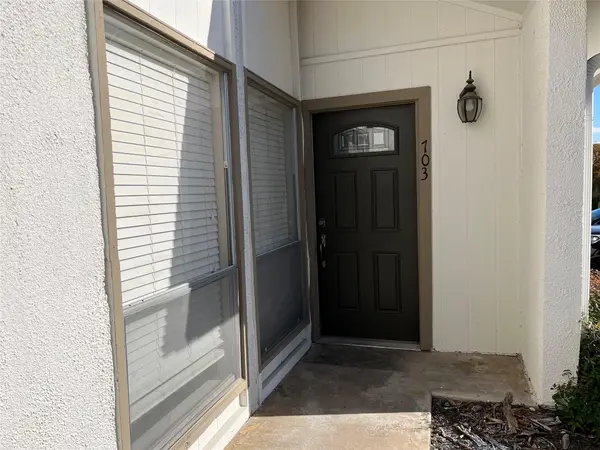 6910 Hart LN #703, Austin, TX 78731