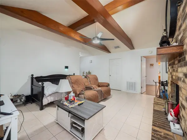 108 Lei CT, Bastrop, TX 78602