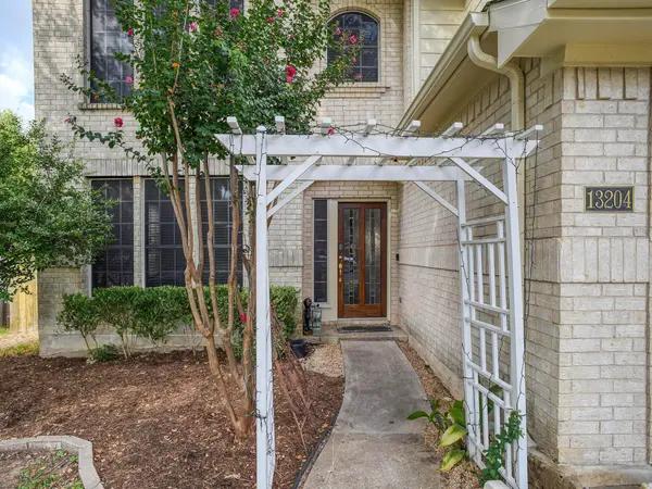 13204 Calf Roping TRL, Austin, TX 78727