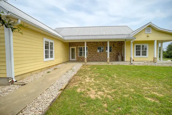 1133 Fm 20, Cedar Creek, TX 78612