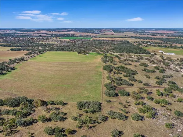 788 Clarence Jacoby RD, Fredericksburg, TX 78624