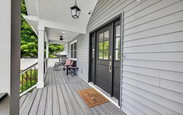 292 N Alleghany AVE, Lindenhurst, NY 11757