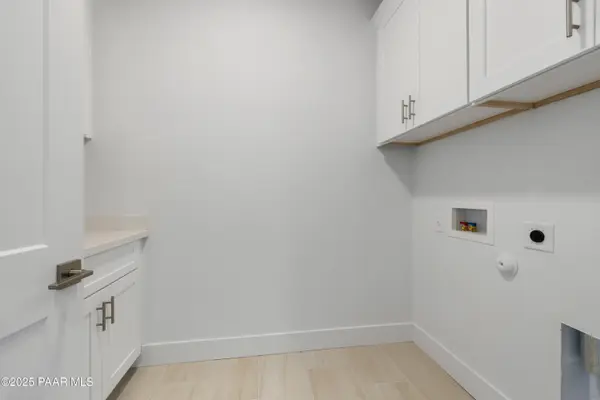 7627 E Louie LN, Prescott Valley, AZ 86315