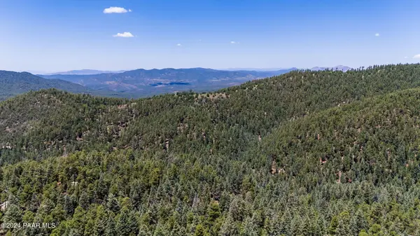 8015 S Millsite DR, Prescott, AZ 86303