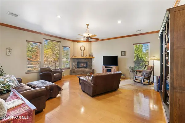 2984 La Questa, Prescott, AZ 86305