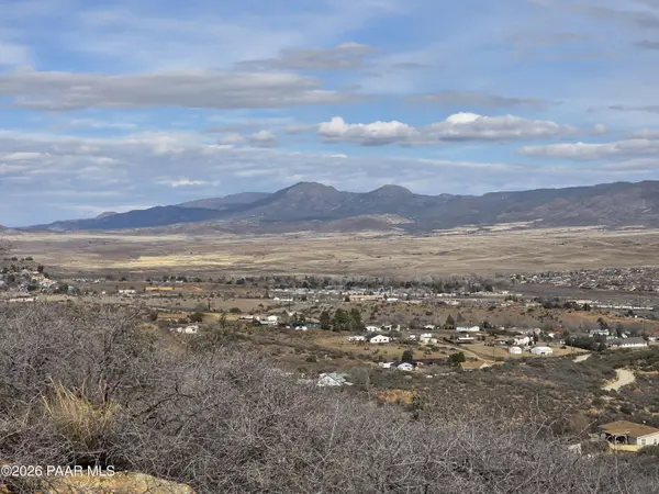 000 Yavapai DR, Dewey-humboldt, AZ 86327