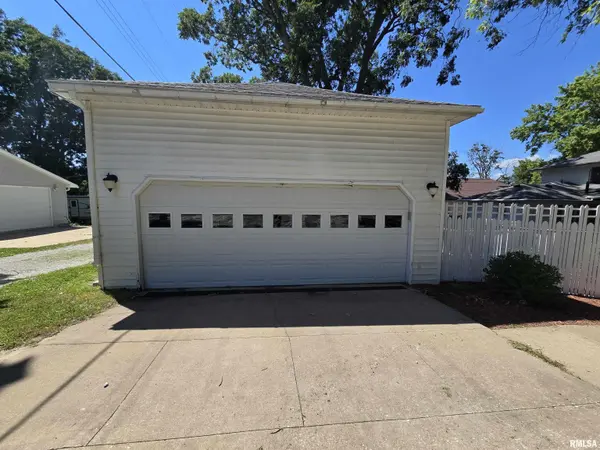 650 CRAWFORD ST, Warsaw, IL 62379