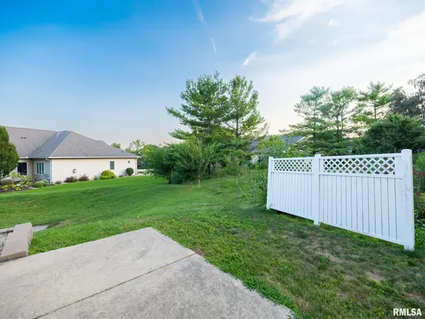 1602 INDIGO DR, Morton, IL 61550