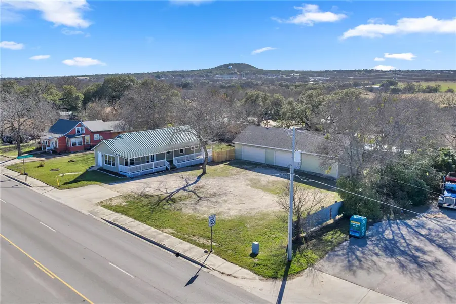 808 N Water ST, Burnet, TX 78611