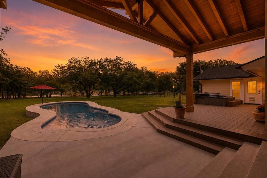 1007 S Gabriel DR, Leander, TX 78641