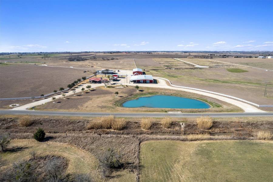 5300 County Road 424, Taylor, TX 76574