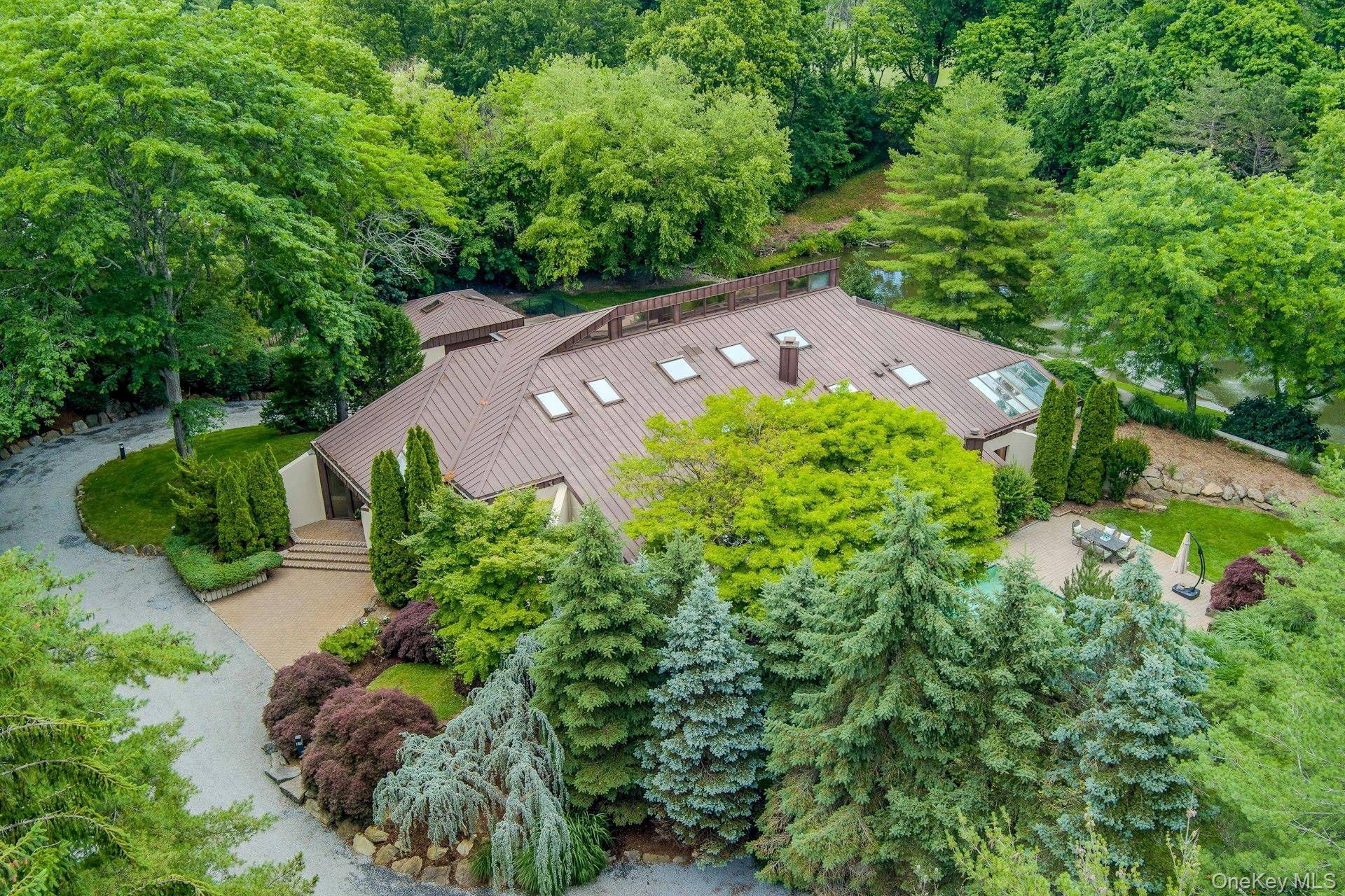 41 Murray Hill RD, Scarsdale, NY 10583