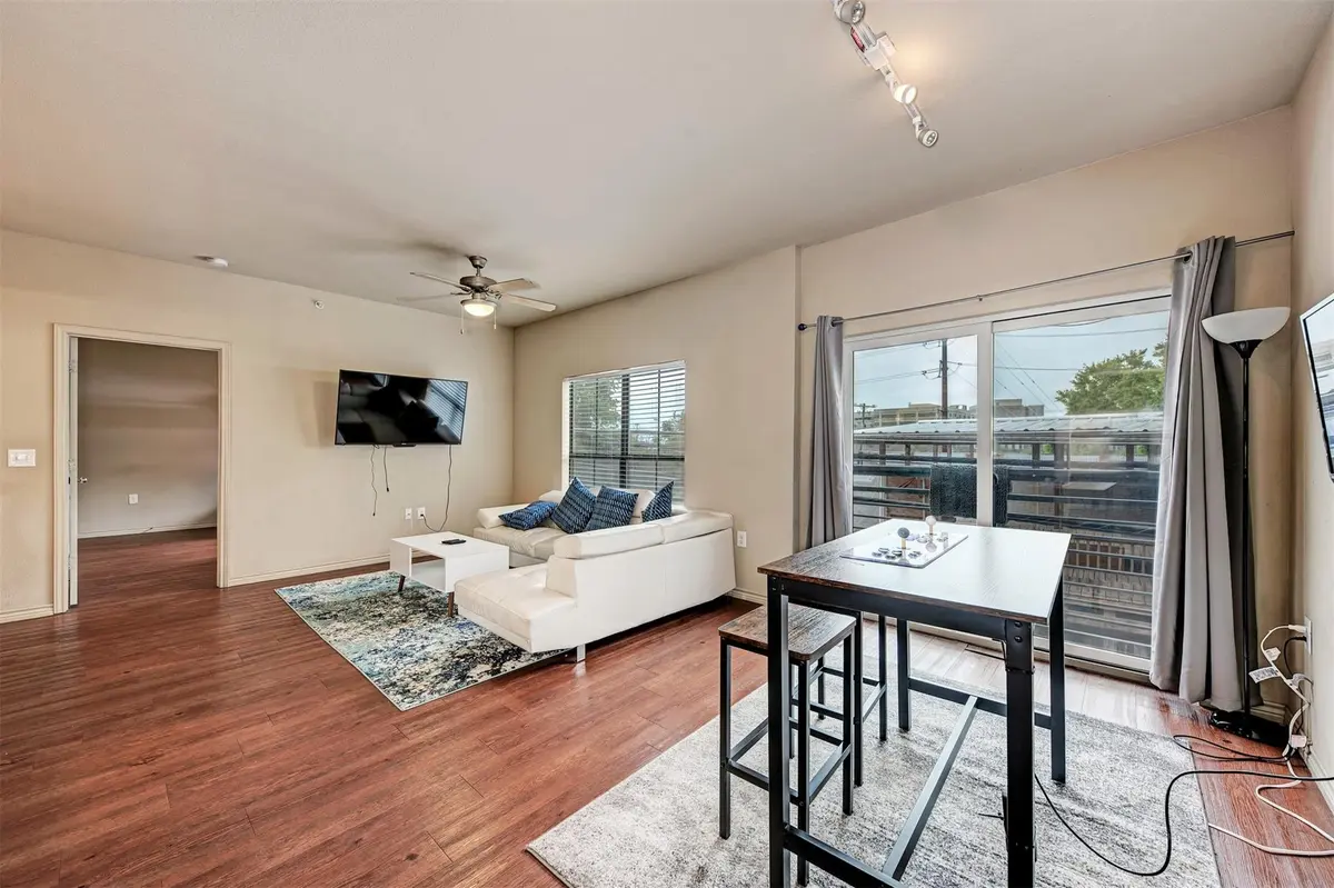 5117 N Lamar BLVD #304, Austin, TX 78751
