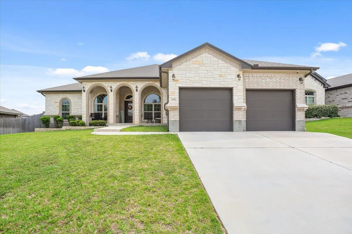 8302 Ginny LN, Killeen, TX 76542
