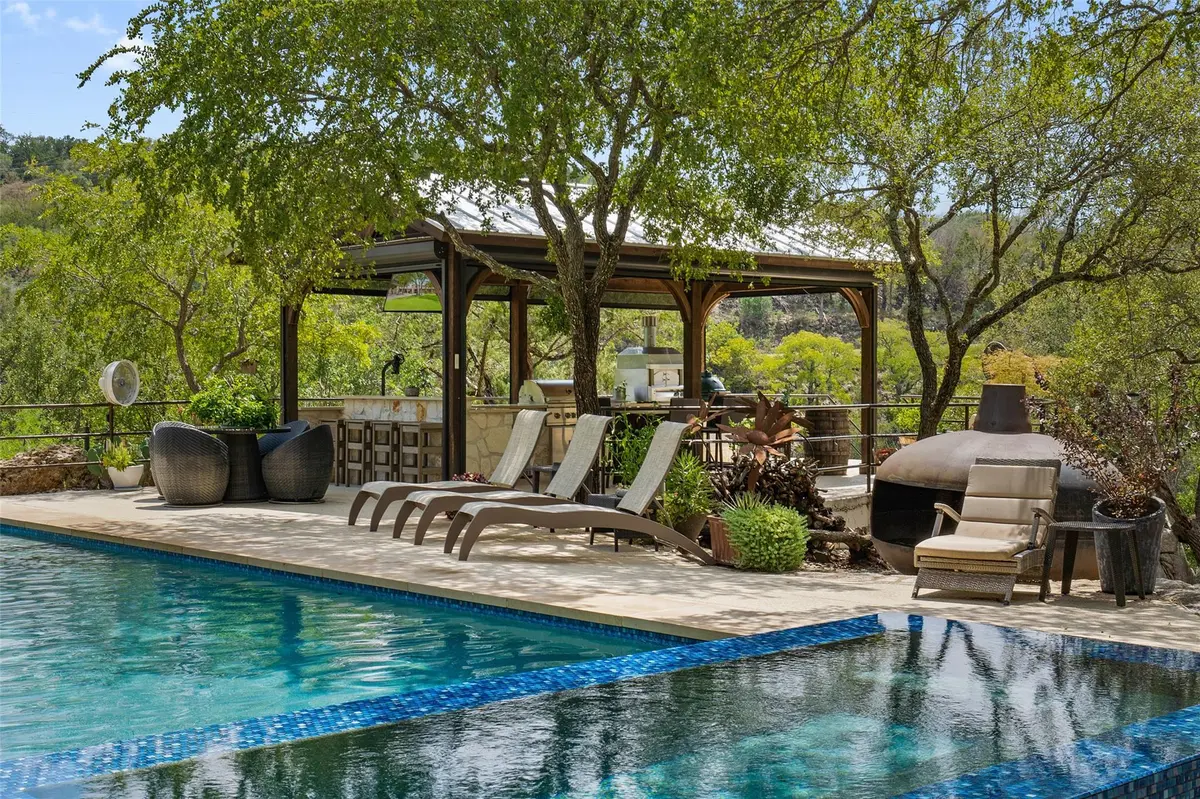 1450 Los Escondidos ST, Marble Falls, TX 78654