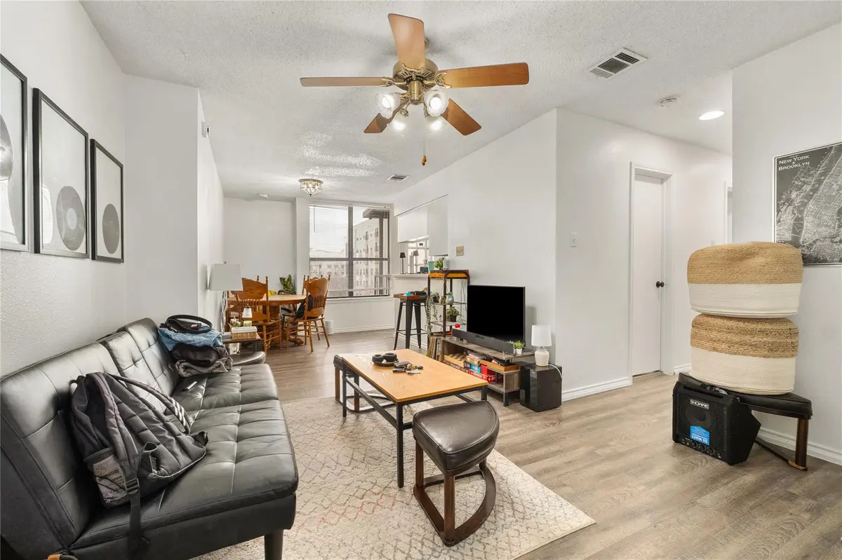 2409 Leon ST #307, Austin, TX 78705