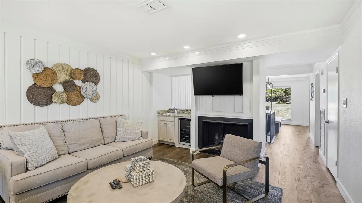 133 World Of Tennis SQ, Lakeway, TX 78738