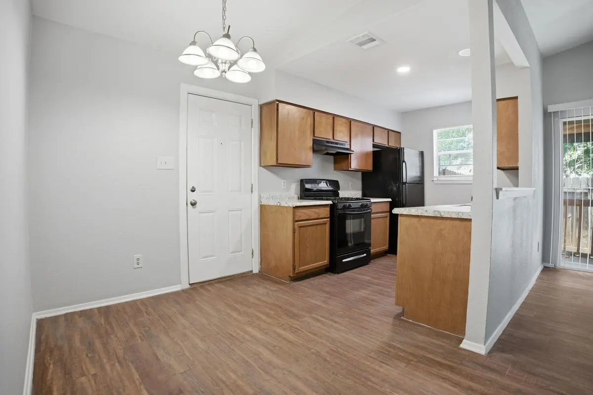 5204 Nuckols Crossing RD #B, Austin, TX 78744
