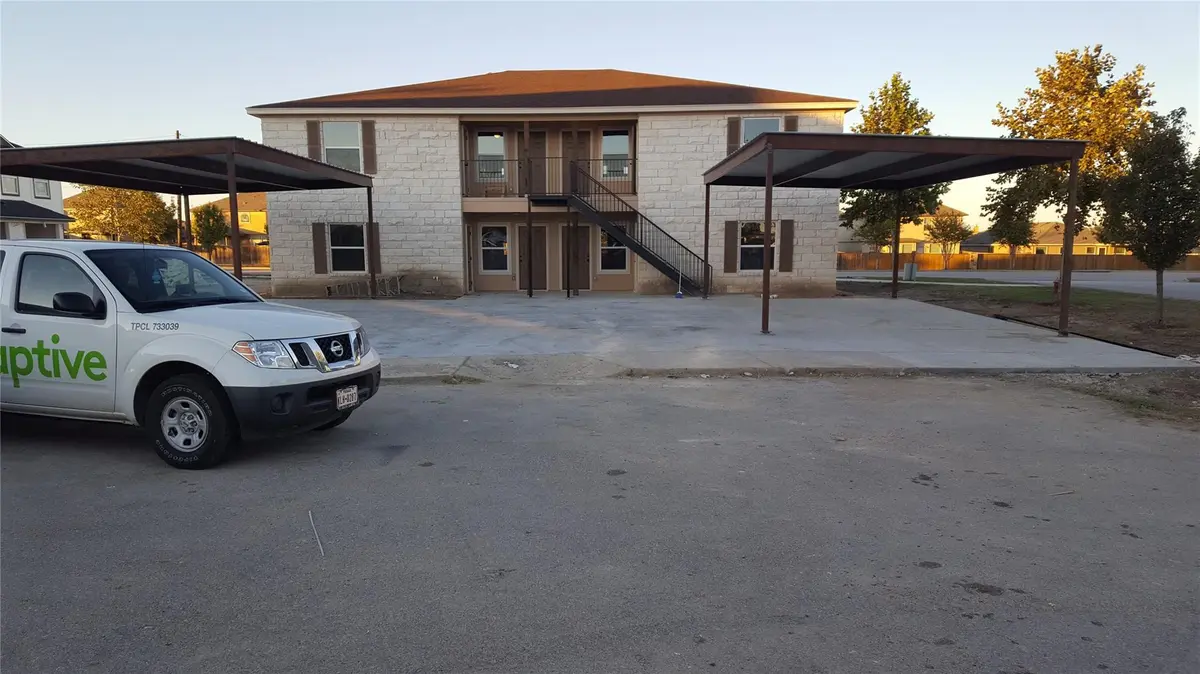 92 Sandstone DR #B, Jarrell, TX 76537