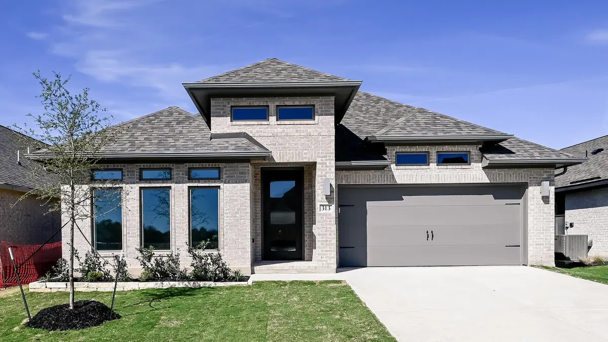 313 Foxfire CV, Lockhart, TX 78644