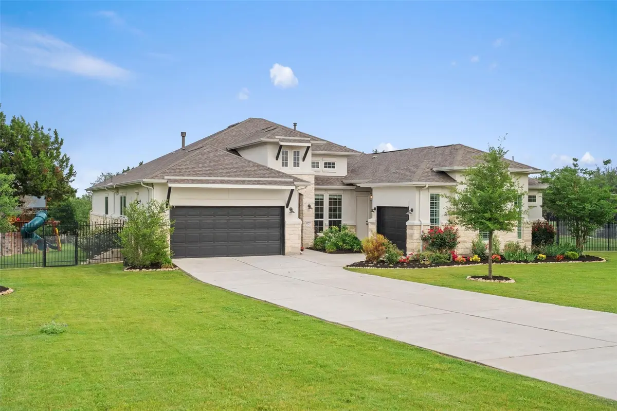 621 Kinnikinik LOOP, Austin, TX 78737