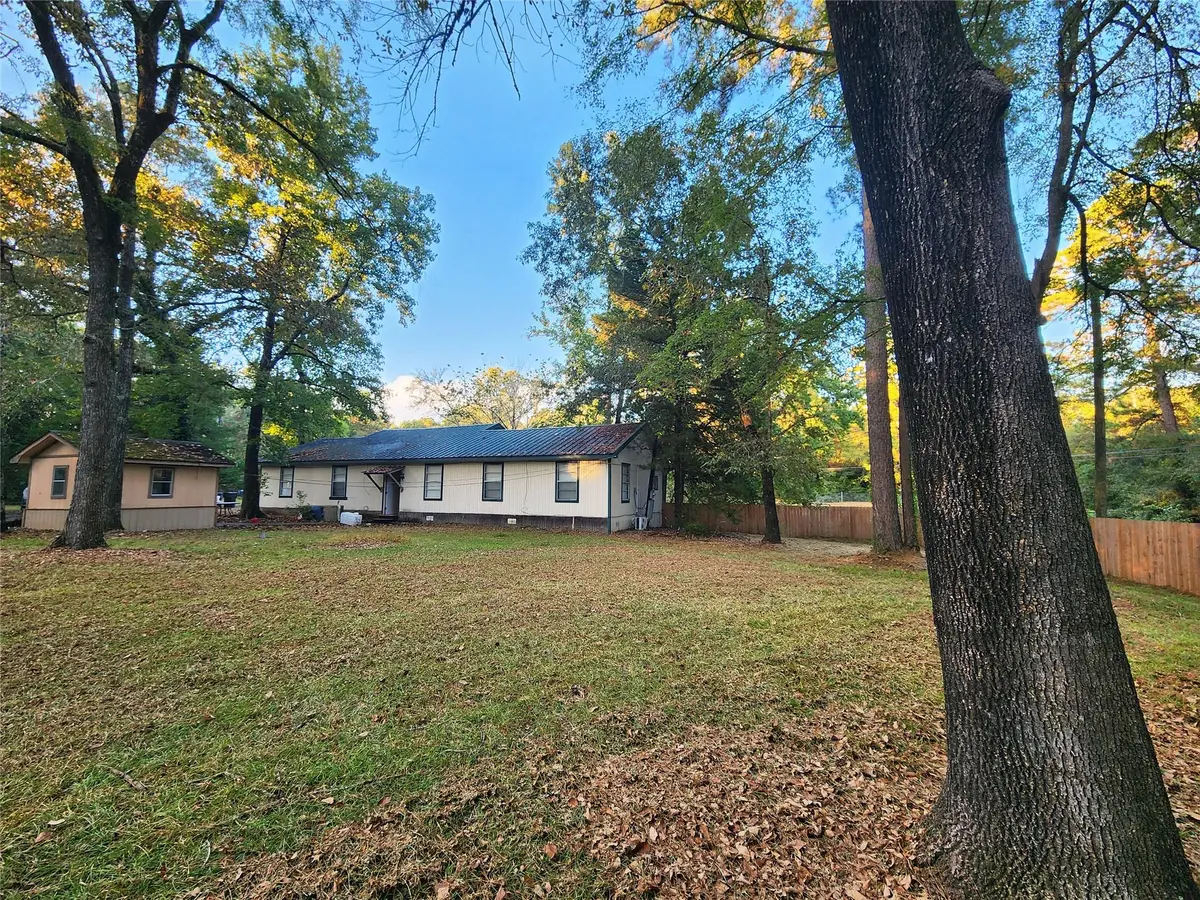 125 Hunters DR, Trinity, TX 75862