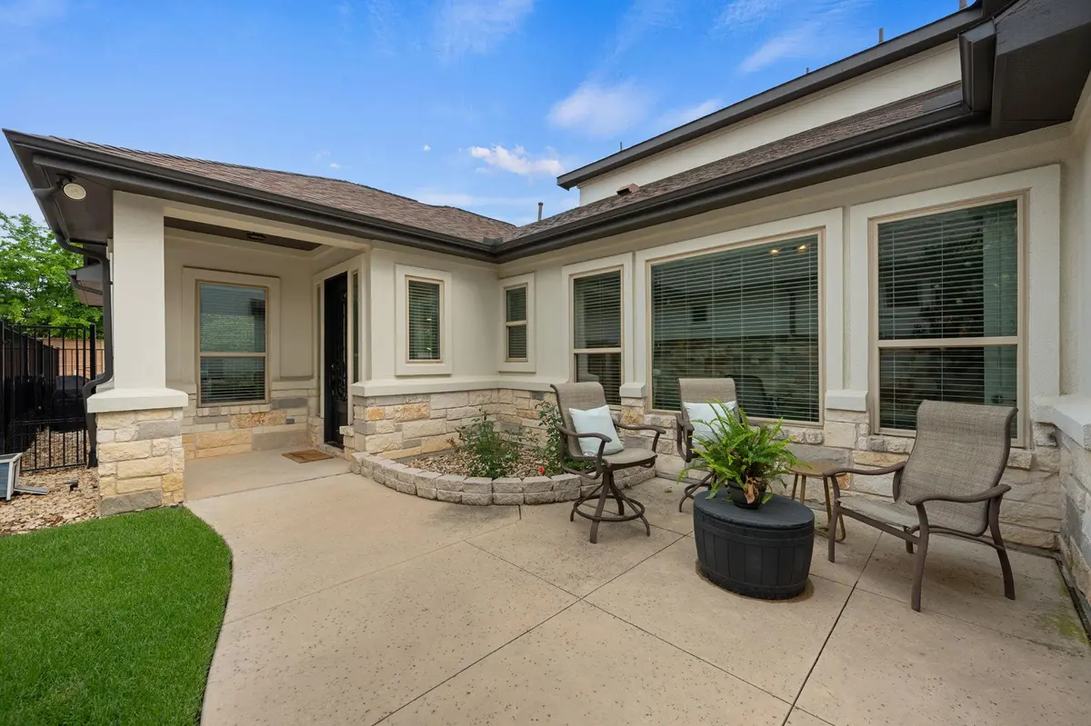 401 Skyflower DR, Georgetown, TX 78628